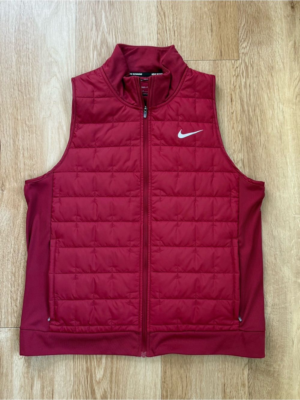 Nike Running ThermaFIT Puffer Vest Size Large Quilted Full Zip Red "Pomegranate"